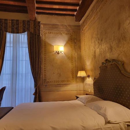 Hotel Logge Dei Mercanti Monte San Savino Exterior photo