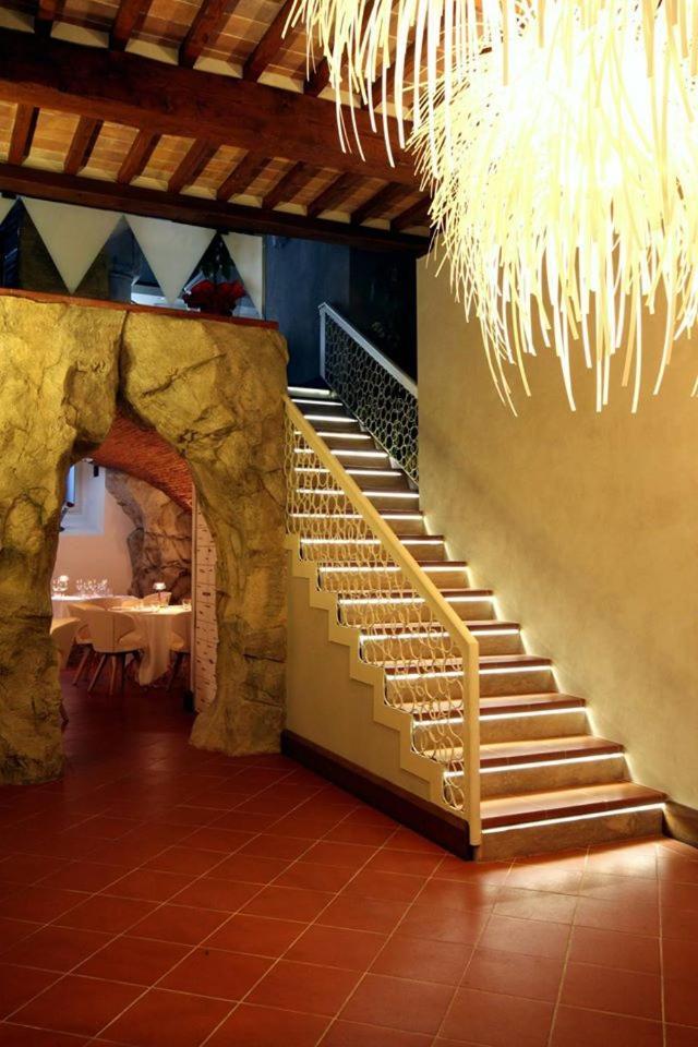 Hotel Logge Dei Mercanti Monte San Savino Exterior photo