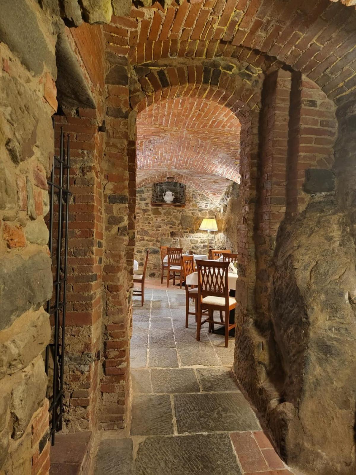 Hotel Logge Dei Mercanti Monte San Savino Exterior photo
