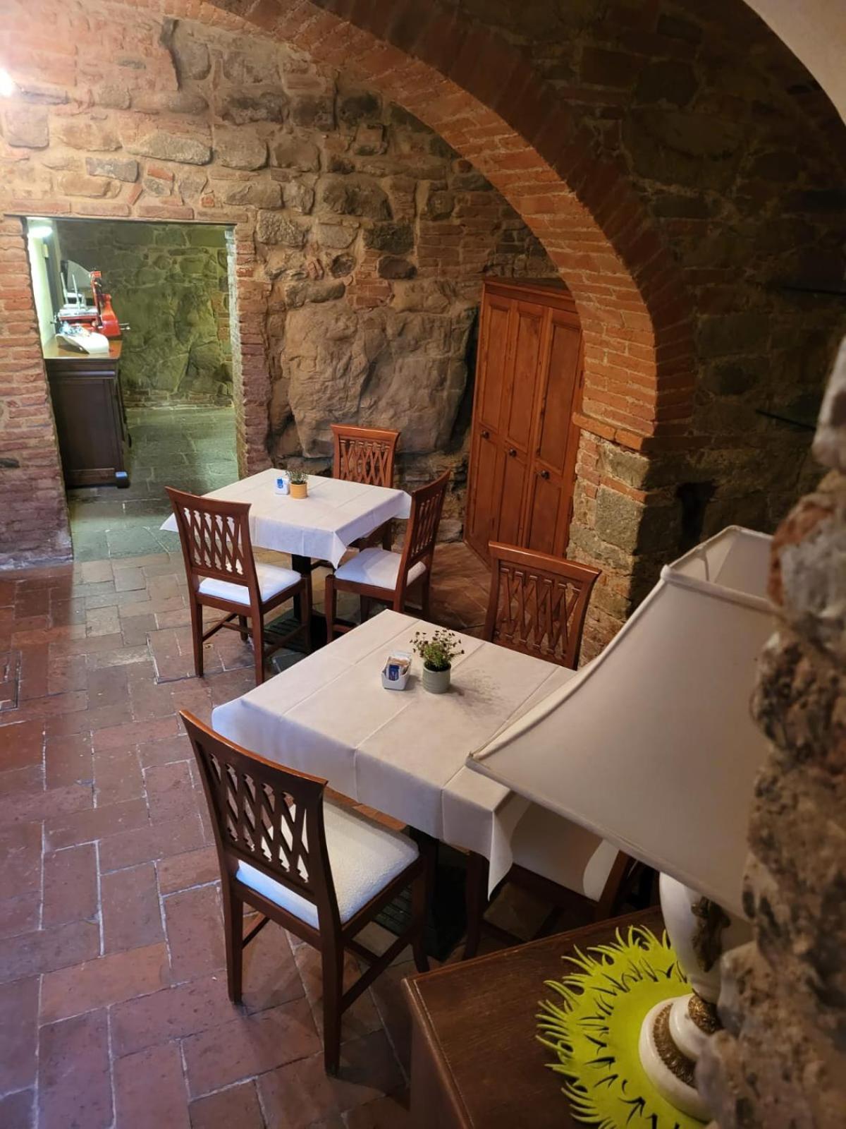 Hotel Logge Dei Mercanti Monte San Savino Exterior photo